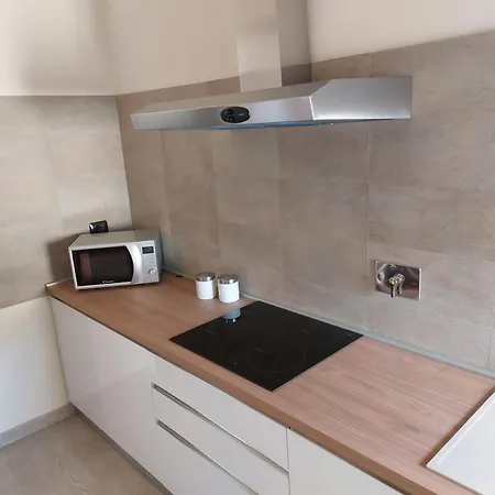 Sanesi's Penthouse Apartmán *